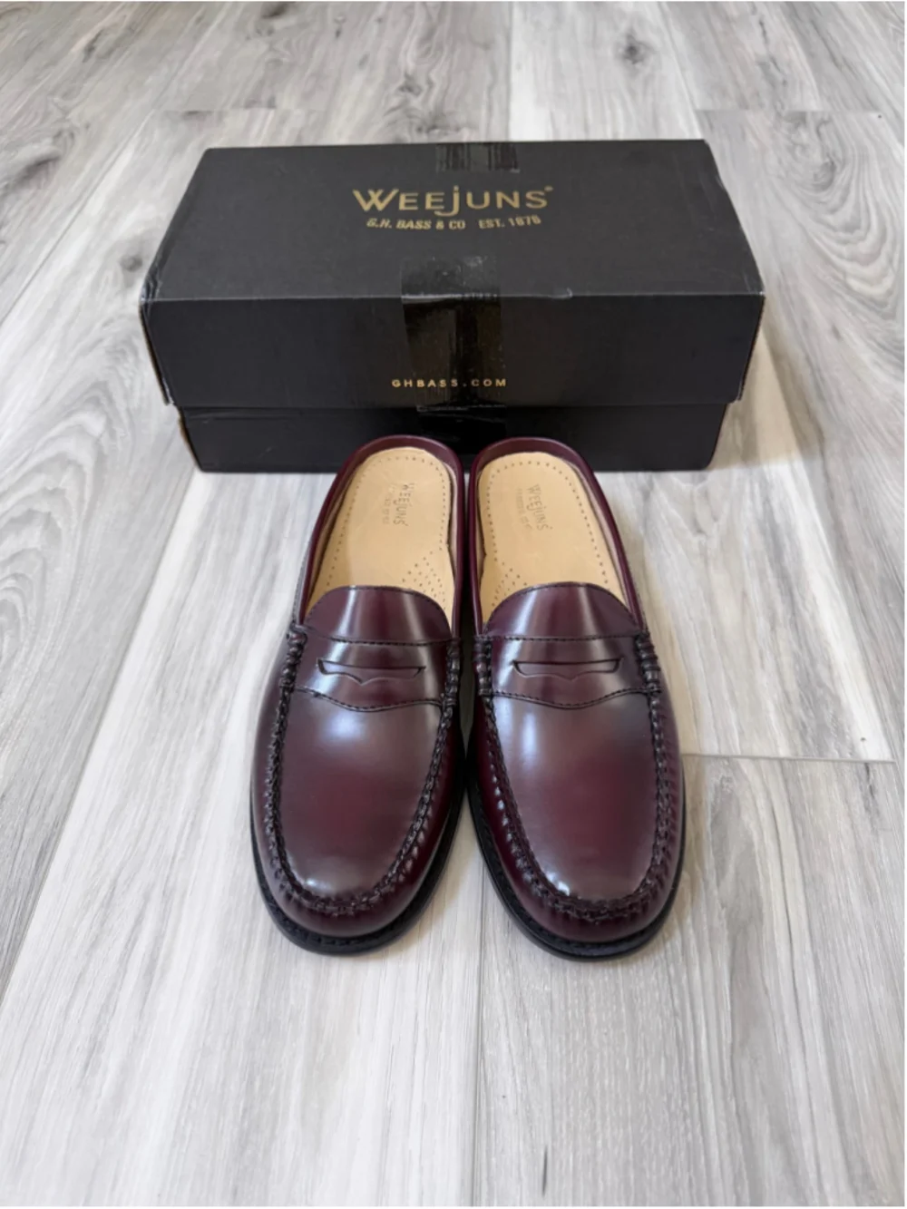 G.H. Bass Weejuns Wynn Penny Loafers Men’s 8.5 Burgundy Leather New in Box